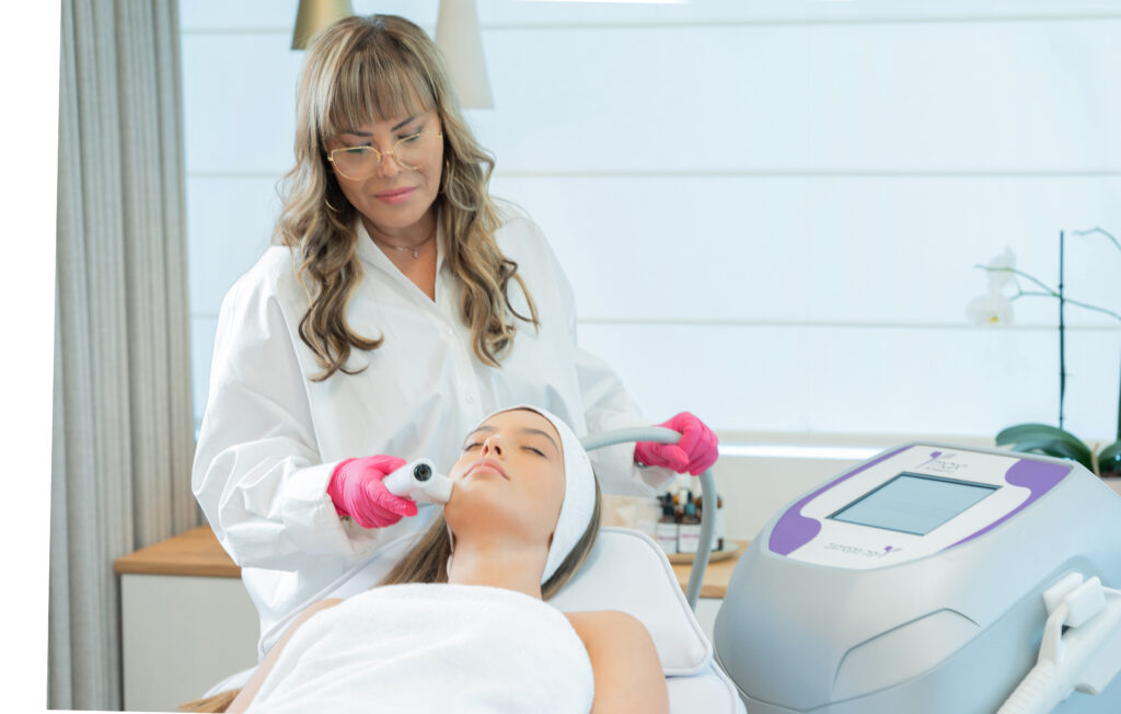 הסרת שיער בלייזר בפנים או ymax